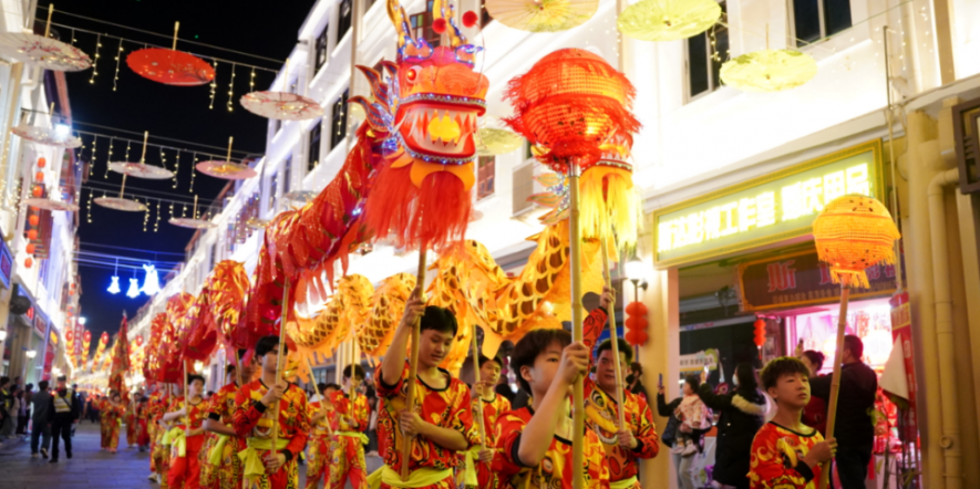 梅州元宵非遗潮玩盛宴落幕，客韵新潮共绘团圆图景