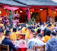 中山客商聚五桂，土楼春茗启新程