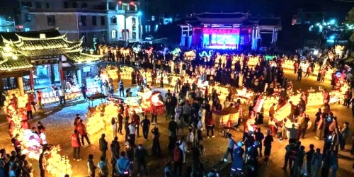 八百年宋灯耀古村！连城璧洲二月二游灯笼燃动客家文脉