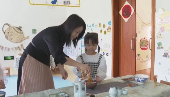 杨梅亮：扎根山区二十八年，点亮幼教之光