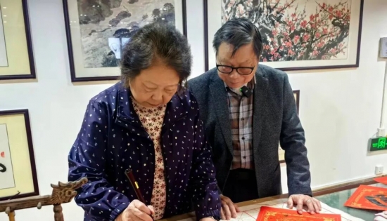 从的士司机到侨界领袖，这位客家人用半生回报桑梓