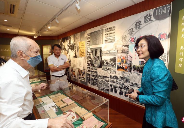 新加坡茶阳(大埔)会馆举办怀旧照片展 传承客家人历史故事