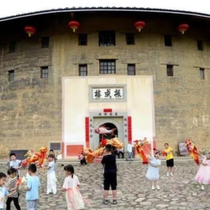 永定土楼端午：香包藏古韵，客家习俗里的千年传承