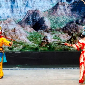 梅州非遗盛宴迎元旦：汉剧首演掀热潮，客家文化绽新彩