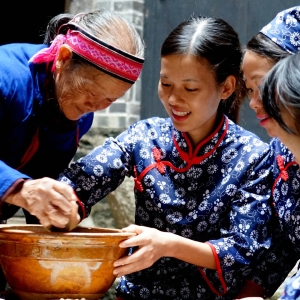 赣南客家擂茶制作技艺，千年古法焕新生