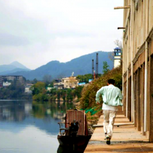 火船码头，灯为谁亮