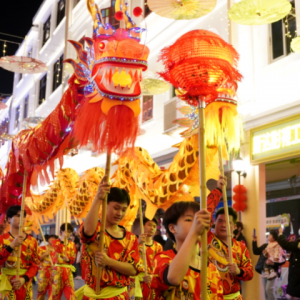 梅州元宵非遗潮玩盛宴落幕，客韵新潮共绘团圆图景