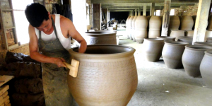 长胜陶器制造工艺传承，江南第一龙窑的客家陶火传奇