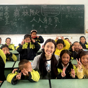 从梅州到大凉山，她用五年为孩子们"画"出一座桥