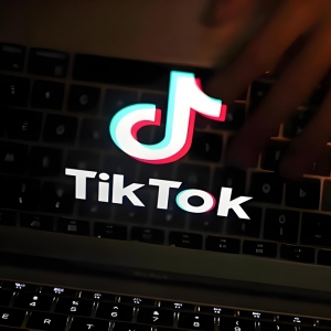 闲话TikTok：从闽语"辶日迌"走出的国际符号