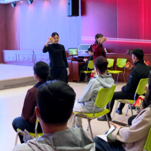 龙川客家山歌传红魂，苏区精神润人心