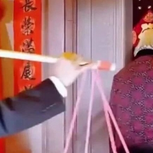 客家人搬新屋，进火带路鸡讲究多